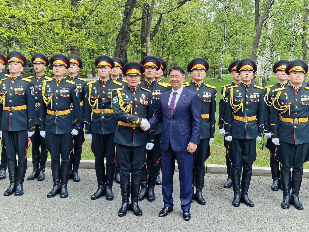 Монгол цэргүүд өнөөдөр Ялалтын талбайд алхана